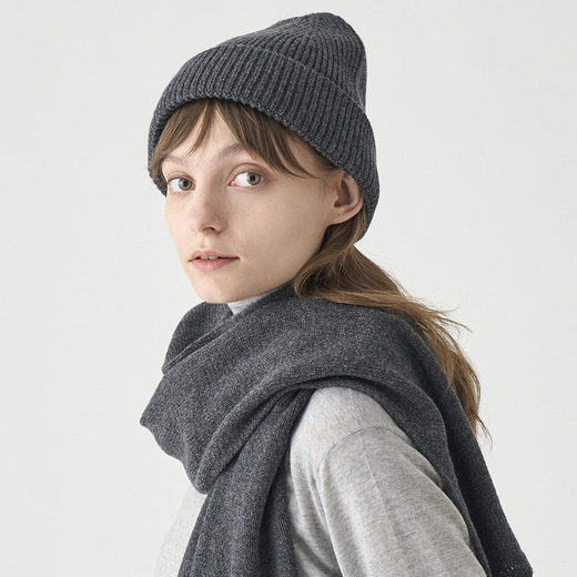 John Smedley ジョンスメドレー エコカシミヤウールニット帽 モデル着用イメージ